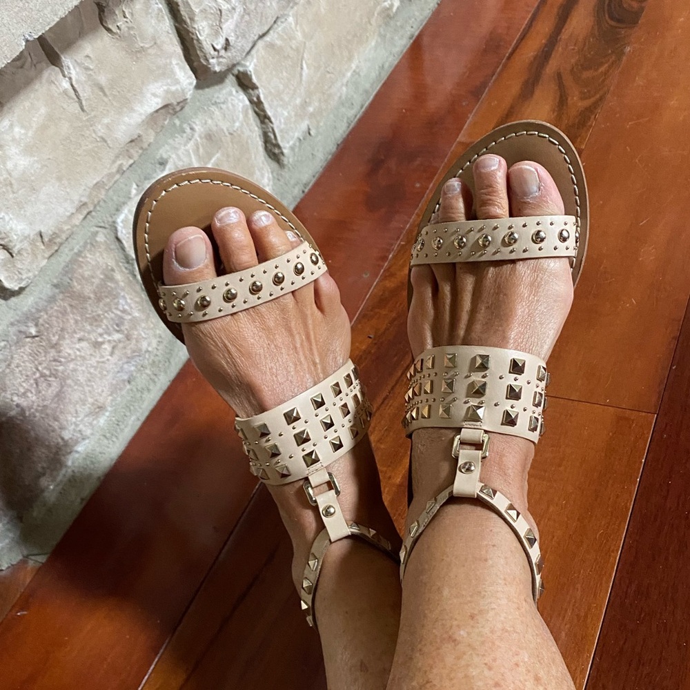 Arturo Chiang Terese Nude Studded Ankle-Strap Sandals 8M